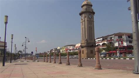 Sungai petani is kedah's largest town and is located about 55 km south of alor setar, the capital of kedah, and 33 km northeast of george town, the capital city of the neighbouring state of penang. Sungai Petani - YouTube