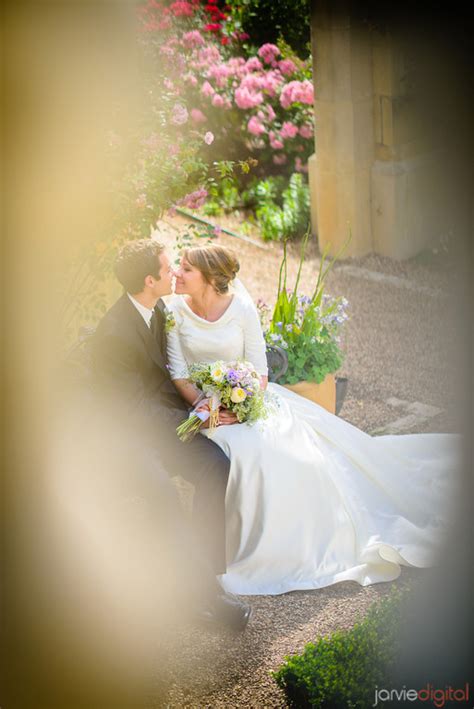 How to Choose an LDS Wedding Dress – LDS Wedding Planner