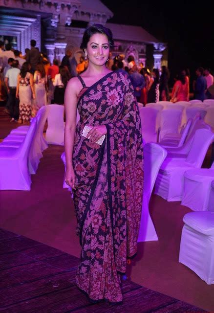 Anita Hassanandani Reddy Latest Hot Spicy Sleveless Traditional Red