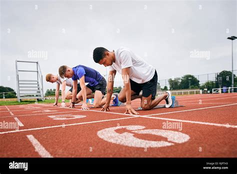 Runners Starting Line Hi Res Stock Photography And Images Alamy
