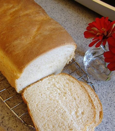Pour batter into pans an inch below to compensate for rise. Simple and easy white bread | Recipe | Easiest bread ...