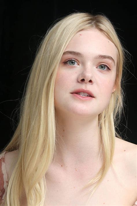 Elle Fanning And Backgrounds Elle Fanning Beautiful Hd Phone Wallpaper