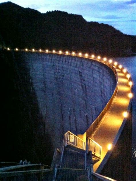Gordon River Dam Tasmania Australia Beautiful Places To Travel Great