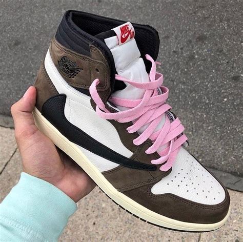 Travis Scott Jordan 1 Pink Laces Outfit Shop Jordan Air Jordan 1 High