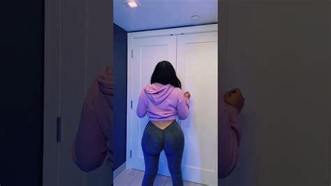 Sexy Latina Big Booty Twerking 🍑🥵 Shorts Tiktok Twerking Twerk