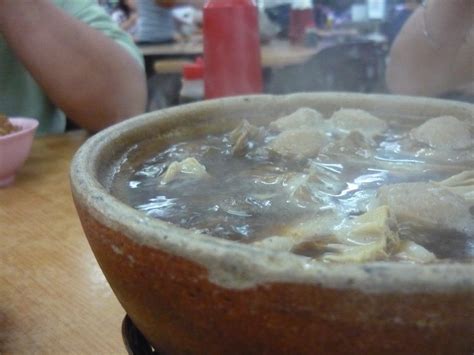 Bak kut teh, popularly called pork rib tea soup, is a singaporean recipe usually eaten in winter season. Wo Lai Yeh Bak Kut Teh @ Sungai Nibong, Penang. ~ Σαteяlaηd