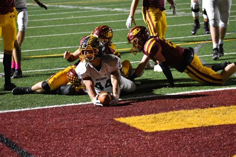 Olmsted Falls Tramples Avon Lake 56 31 With 437 Yards Rushing