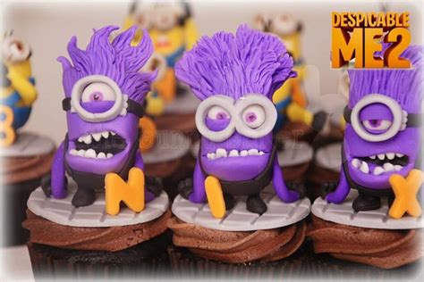 Pin De Cake Club En Cupcakes Minions Morados Decoracion De Cupcakes
