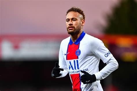 Neymar Da Silva Santos Junior Biographie Salaire Vie Privée Tout