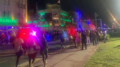 Miami Beach Shooting 1 Killed 1 Wounded During Spring Break