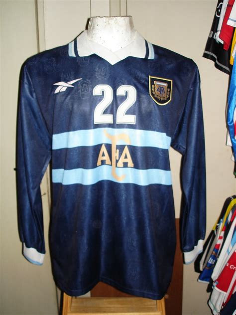 Timnas argentina menjadi tuan rumah pergelaran copa américa 2021 bersama dengan timnas kolombia. UNBEKANNT_87: Selección Argentina 1999 / Alternativa ...