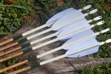 Archery Arrows Traditional Wood Arrows With White Dip And Green Cresting