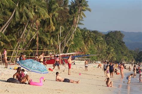 PH Tourism Revenues Arrivals Halved In First Trimester Of