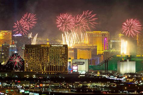 New Years Eve In Las Vegas Means Hefty Room Rate Markups Las Vegas