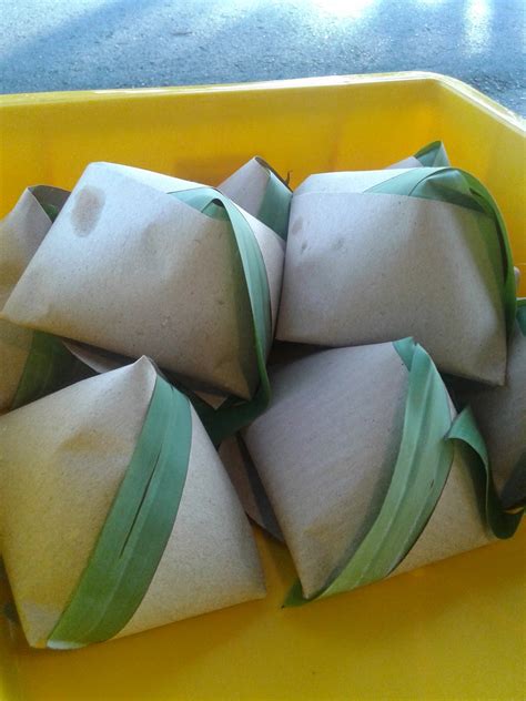 Delivery is available to kepong, segambut, damansara, ttdi, mont kiara, sri hartamas and bangsar. nasi lemak tersedap berlauk bungkus di kelantan