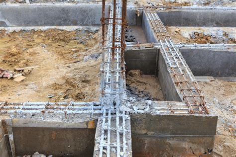 Réalisez tous vos travaux et aménagement en visitant le rayon construction. Ceinture de béton : types et caractéristiques - Ooreka