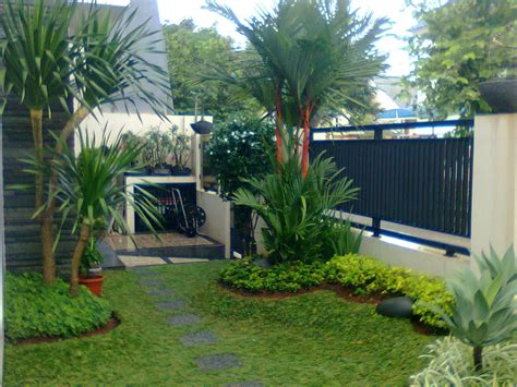 Nah, kali ini 99.co indonesia akan membagikan sejumlah inspirasi desain taman bunga depan rumah tercantik yang bisa kamu tiru. Desain Bangku Taman Minimalis - Desain Rumah Modern