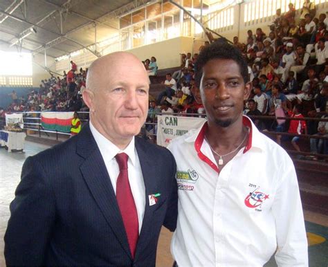 Didier Favori, expert mondial en lutte: « L'arène de 20.000 places au Sénégal, la solution à la ...