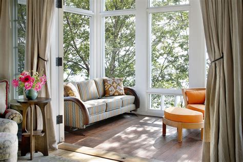 12 Small Sunroom Design Ideas As A Comfortable Relaxation Room Small
