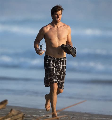 Tom Brady Shirtless On The Beach Alan Ilagan