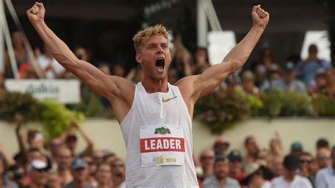 World champion kevin mayer set a new world record in the decathlon with 9,126 points at the decastar meet on sunday to eclipse ashton's eaton previous mark of 9,045. Kevin Mayer sets decathlon world record with 9,126 points