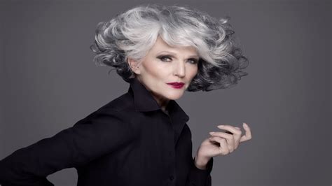 This 69 Year Old Model Is The Newest Covergirl Youtube