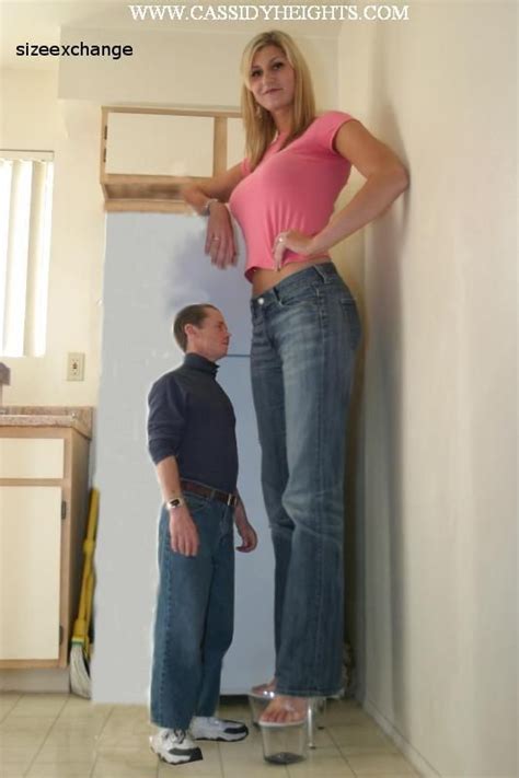 Cassidy Heights Minigiantess Comparison Giant People Tall People
