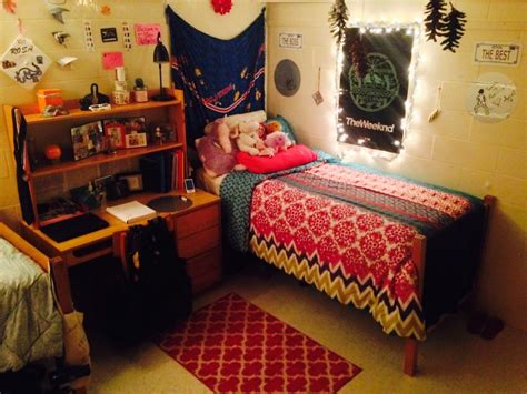 Pin By Aly Lloyd On College Cool Dorm Rooms Dorm Dorm Rooms