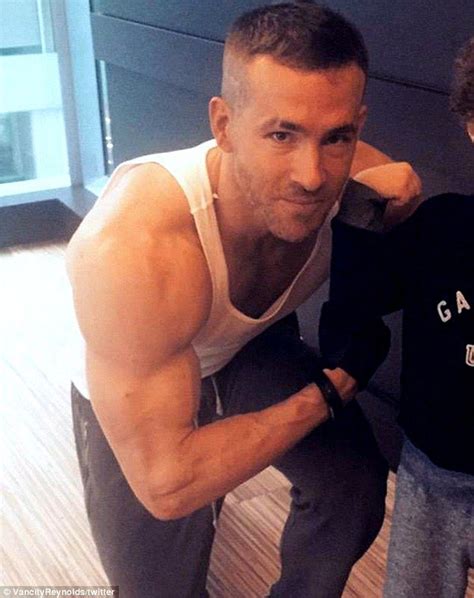 Ryan Reynolds Shows Off His Impressive Muscles After Gym Workout Ryan