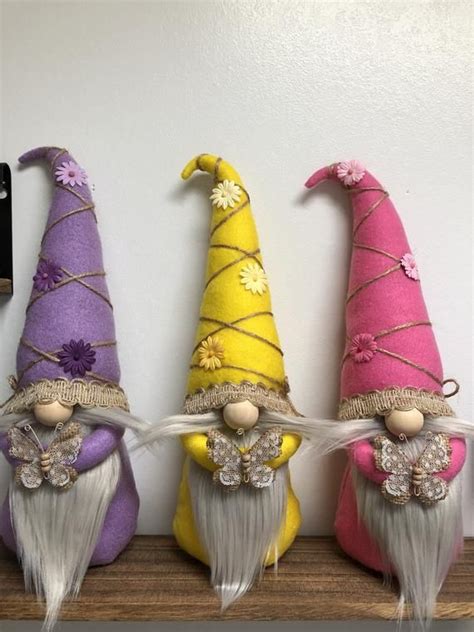 Use this sleeping unicorn pony crochet pattern to create a wonderful plush toy for your baby. Floral Gnomes , Mother's Day Gnome, Spring Gnome ...