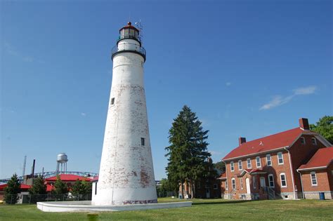 Fort Gratiot Lighthouse Michigans Oldest Lighthouse Port Huron
