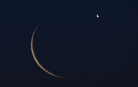 Watch The Moon Pair Up With Venus On June 19th Sky And Telescope Sky