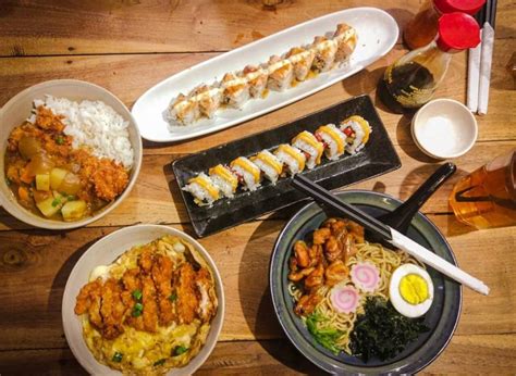 Bebek yang masih kecil diolah menggunakan bumbu khas bugis. Ohayoo Fusion Sushi, Tempat Makan Ala Jepang yang Terjangkau dan Enak - Brisik