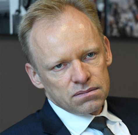 Aber tönnies ist nicht nur fußballfunktionär. Ifo-Chef Clemens Fuest sieht 2017 als schwieriges Jahr für ...