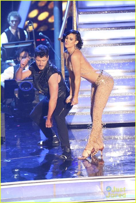 rumer willis shows off her killer body during dwts salsa see the pics photo 794150