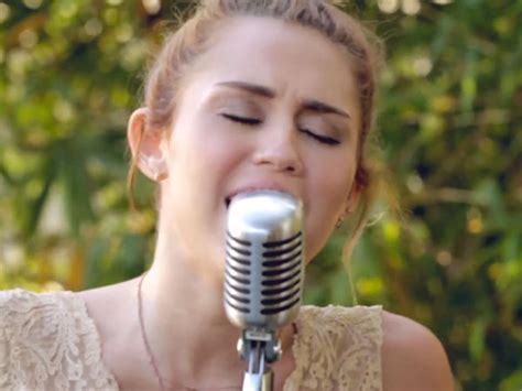 Listen to miley cyrus backyard sessions in full in the spotify app. Miley Cyrus Covers "Jolene" In Stunning 'Backyard Sessions ...