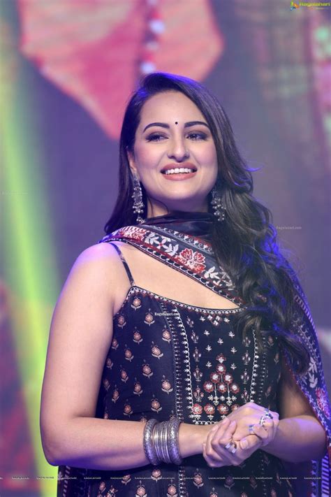 Sonakshi Sinha At Dabangg 3 Pre Release Event Hd Gallery Images Indian Bollywood Actress