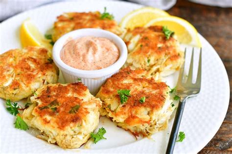 The Best Easy Crab Cakes Easy Crab Cakes With Remoulade Sauce