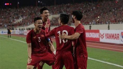 Đội tuyển việt nam vs thái lan cạnh tranh tấm vé đi tiếp với 2 đội bóng đông nam á (indonesia, malaysia) và uae tại bảng đấu vòng loại wc. Vòng loại World Cup 2022 ĐT Việt Nam có lợi - Tin tức bóng đá GGS