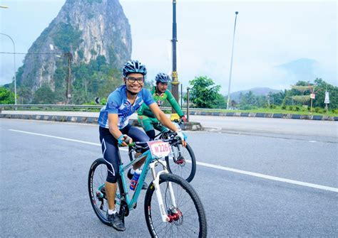 Riders during the tokyo mtb test event (image credit: Gunung Reng Jeli MTB Jamboree 2017 | Cycling Malaysia