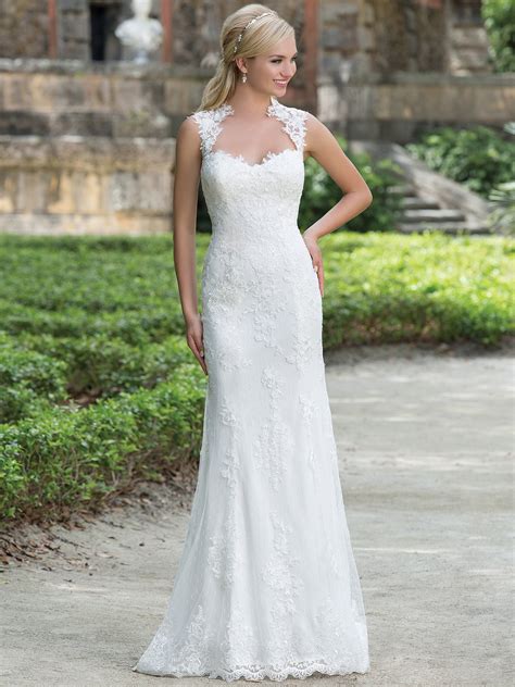Https://tommynaija.com/wedding/straight Lace Wedding Dress