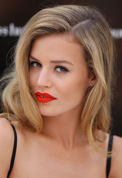 How To Choose The Right Red Lipstick