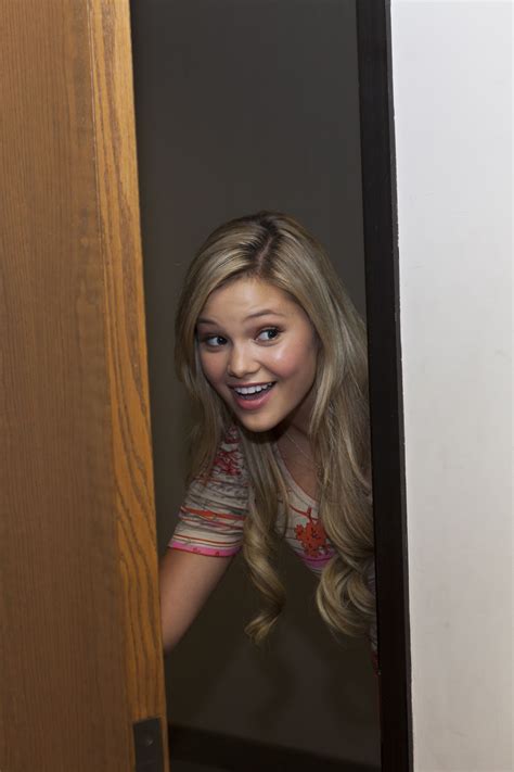 Olivia Holt Stops By Hottest Celebrities Beautiful Celebrities Celebs