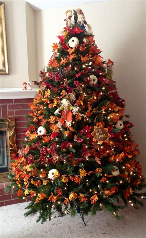 20 Fall Christmas Tree Decorations