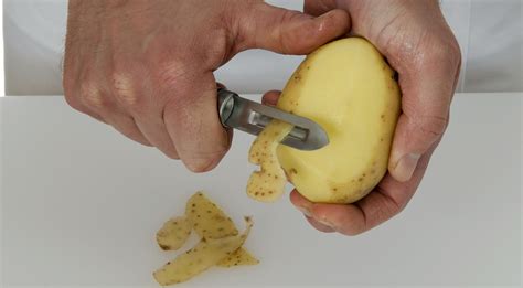 How To Keep Peeled Potatoes From Turning Gray Or Oxidizing