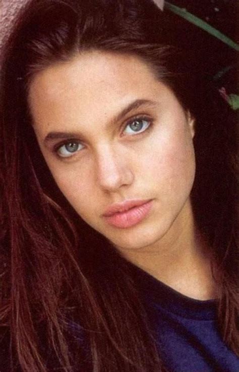 Angelina Jolie Young Face Robin Colon Berita