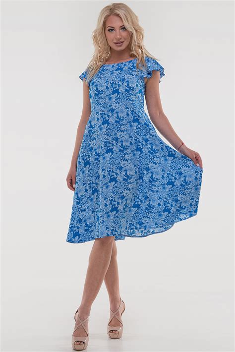 Купить летнее платье с расклешённой юбкой голубого с белым цвета 2560