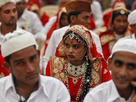Pakistani Hindus And Indian Muslims Tie Eternal Knots In Mass Weddings More Lifestyle Photos