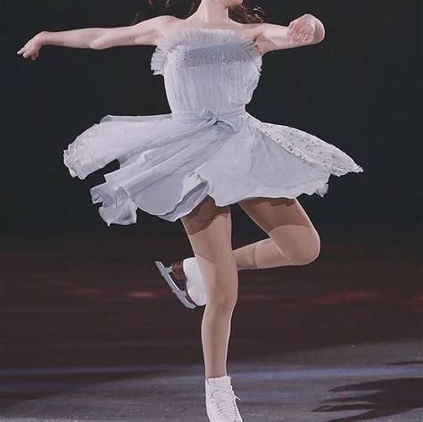 Pin By 𝚙 𝚎 𝚛 𝚕 𝚊 On Aesthetic Figure Skating Dresses Skating