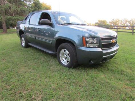 Find Used 2010 Chevrolet Avalanche Ltz 4x4 Automatic 4 Door Truck In
